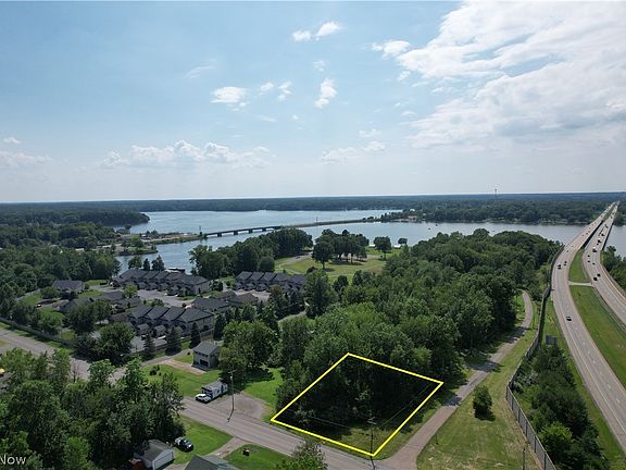 2nd image of N East River Rd