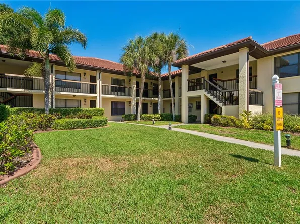 305 Hammock Pine Blvd #305, Clearwater, FL 33761