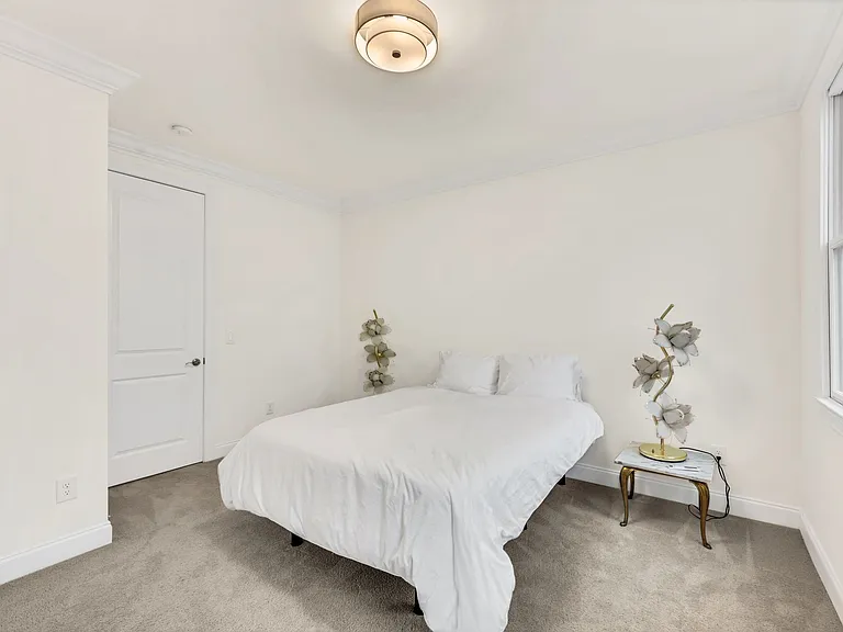 6007 Camberley St — Photo 32