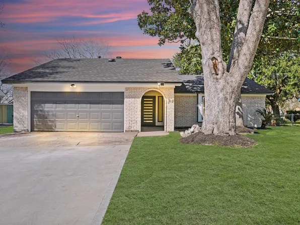 13102 Maxim Dr, Houston, TX 77065