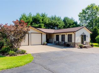 13501 Indian Hollow Rd, Grafton, OH 44044