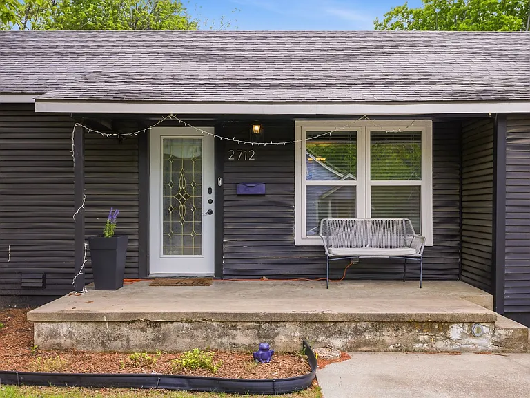 2712 Frazier Ave — Photo 20