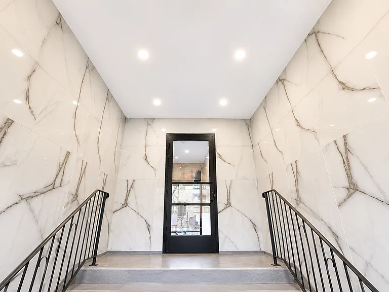 535 Hawthorne Ave #203 — Photo 10