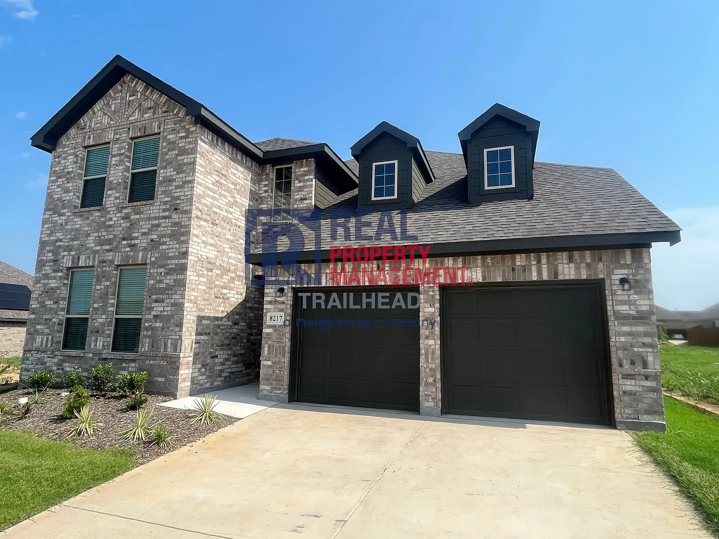 Spacious Godley Home with Office, Bonus Room & 3 Full Baths $500 Move-In Special! — Photo 3