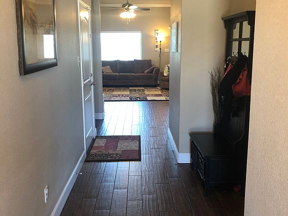 3rd image of 326 Whiterock Dr
