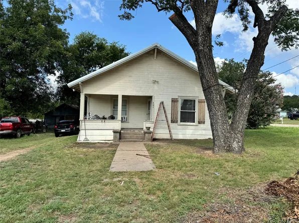 207 N 5th St, Santa Anna, TX 76878