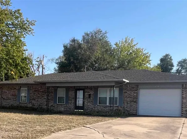 203 W 1st St, Newkirk, OK 74647