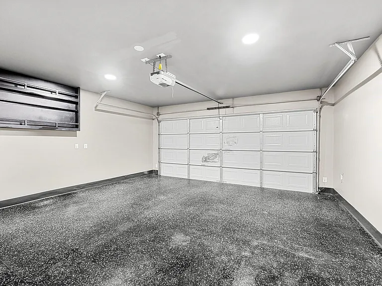 1945 Briar Grove Dr — Photo 24