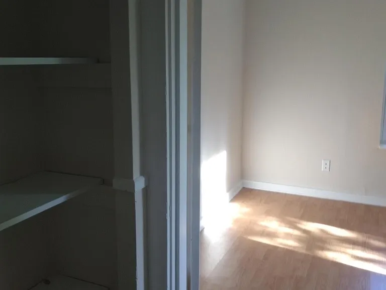 1110 McCall Ln SE — Photo 6
