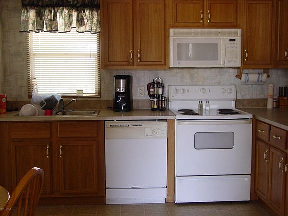 4th image of 33024 N 223rd Dr