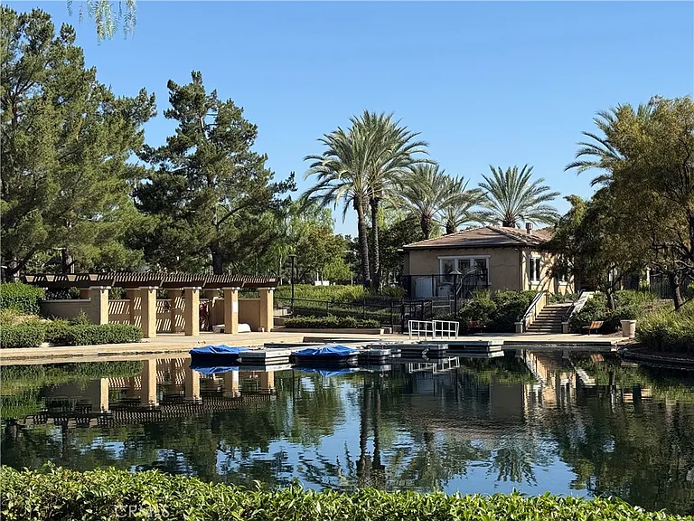 27949 Breakwater Ct — Photo 27