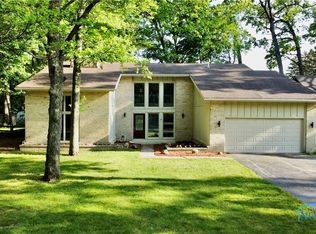 6015 Barkwood Ln, Sylvania, OH