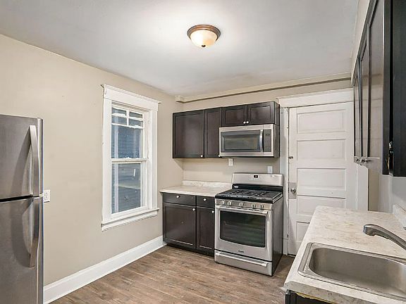 5th image of 823 Oakland Dr #A