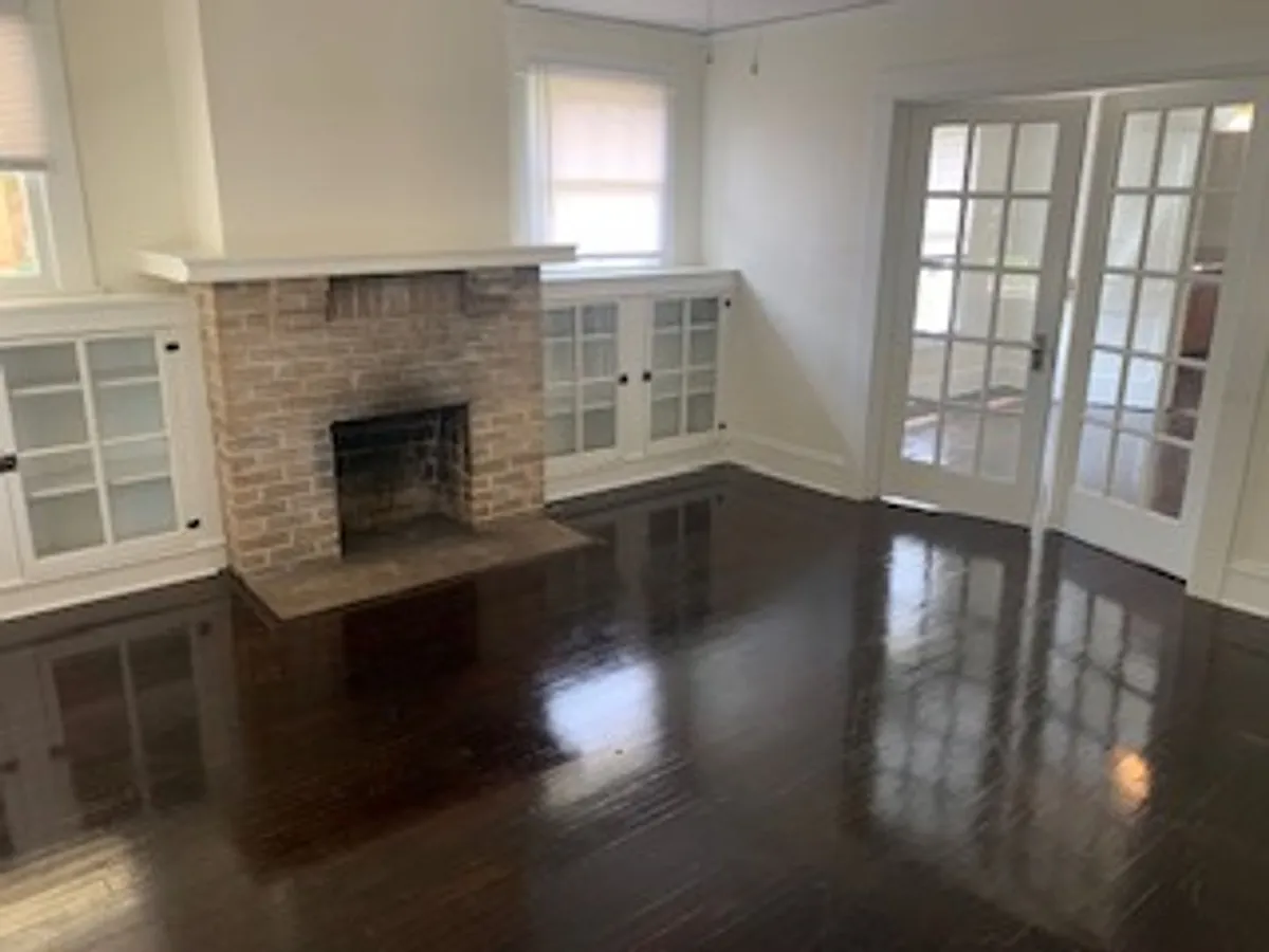 Building Photo - 4410 The Cedars Ave