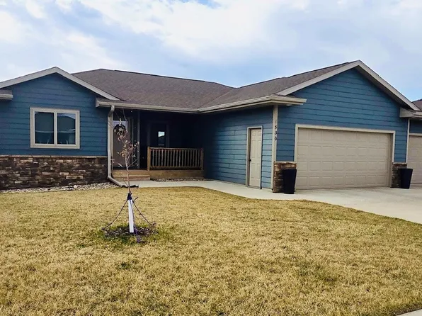 1530 Joseph Cir, Yankton, SD 57078