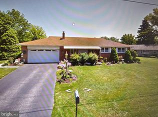 2370 Loucks Rd, York, PA 17408