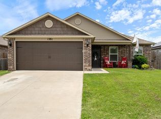 1381 S Scissortail Ln, Fayetteville, AR 72701
