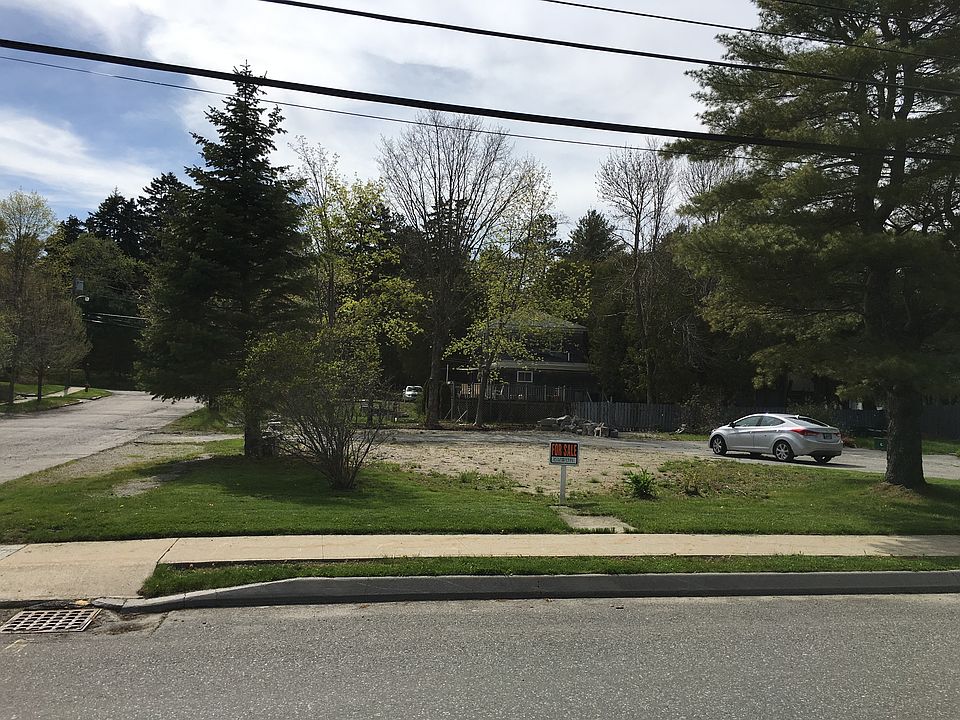 2nd image of 89 Ledgelawn Ave