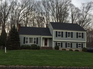 289 Tanglewood Trl, Gillette, NJ 07933