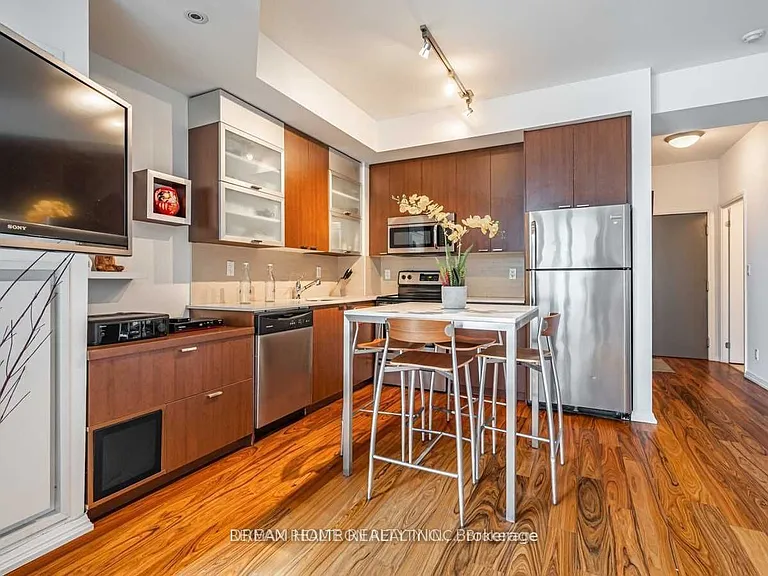 35 Hayden St #1501 — Photo 10