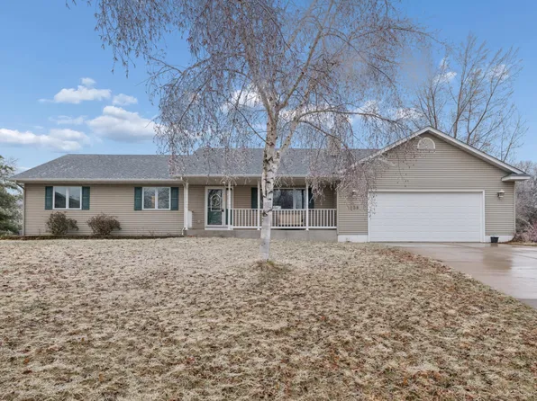 1528 Shorehaven Ct, Menomonie, WI 54751