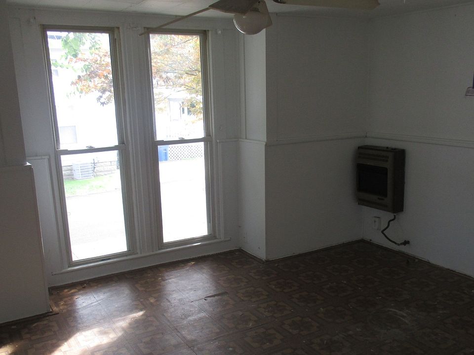 2nd image of 378 S Main St