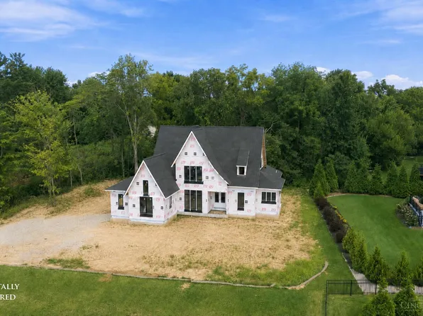 9867 Kensington Ln, Mason, OH 45040