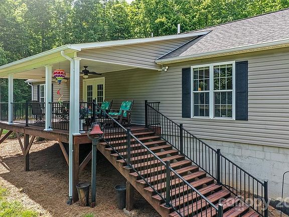 3rd image of 1224 Willow Haven Ln