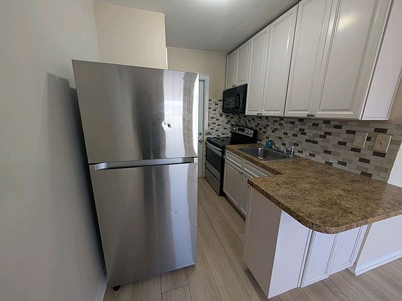 2nd image of 223 SW 5th Ct APT 2