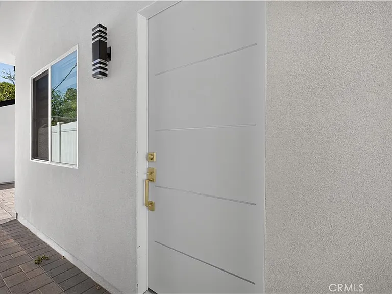 16425 Clymer St — Photo 11