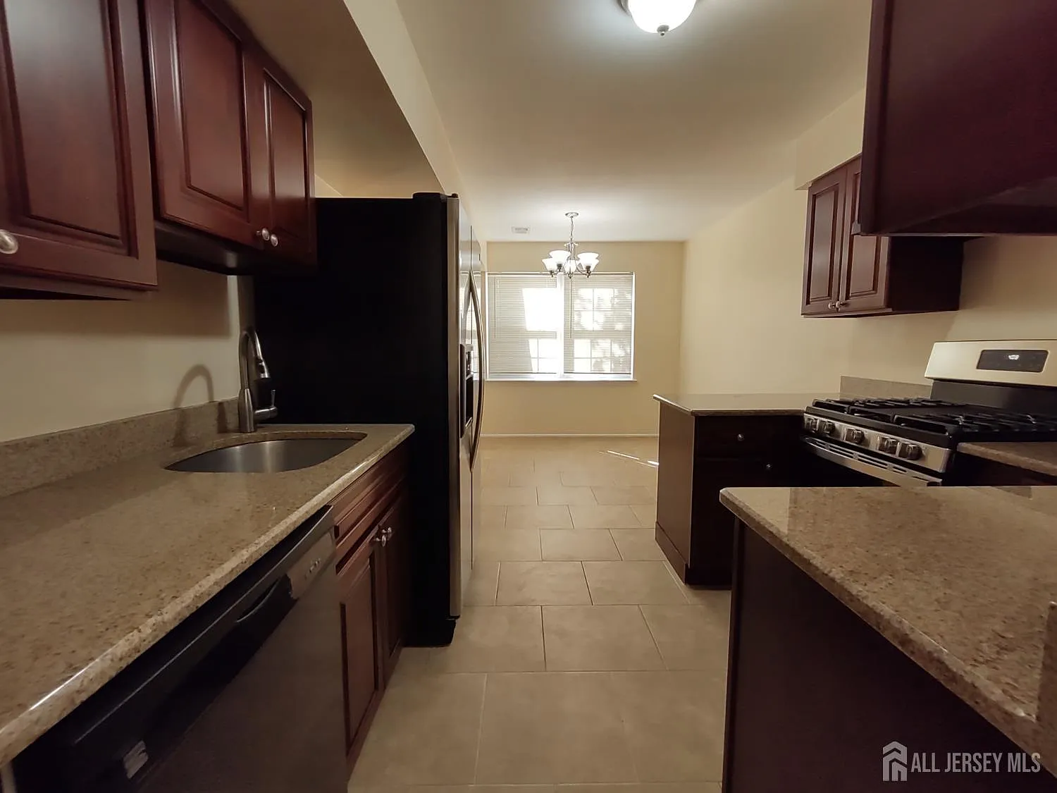 2 bed, 2.0 bath, $2,500 — Photo 3