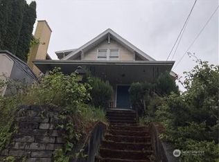 7717 2nd Ave NE, Seattle, WA 98115