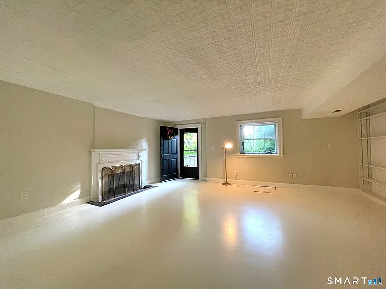 37 Wooster Pl #LL — Photo 4