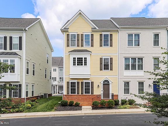4th image of 9064 Knott Ln