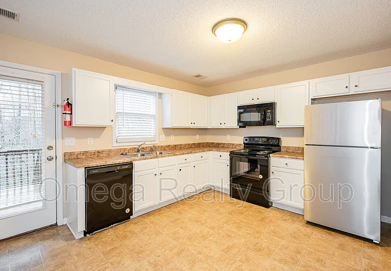 5216 Falling Creek Ln — Photo 9