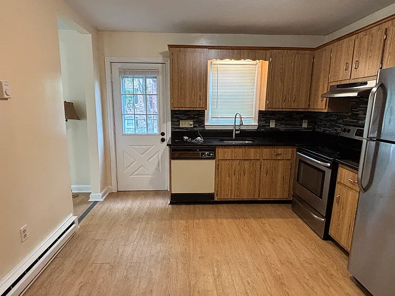 453 Pond St #3 — Photo 2