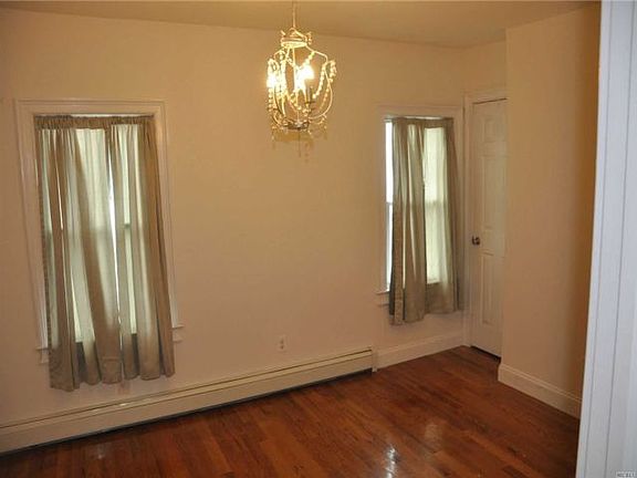 5th image of 12118 193rd St