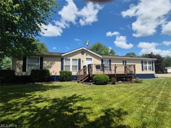 208 Birchbark Dr, Elyria, OH 44035