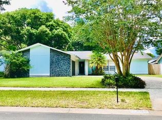 17839 Sunrise Dr, Lutz, FL 33549