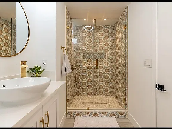 4 bed, 2456 sqft, $7,000 — Photo 2