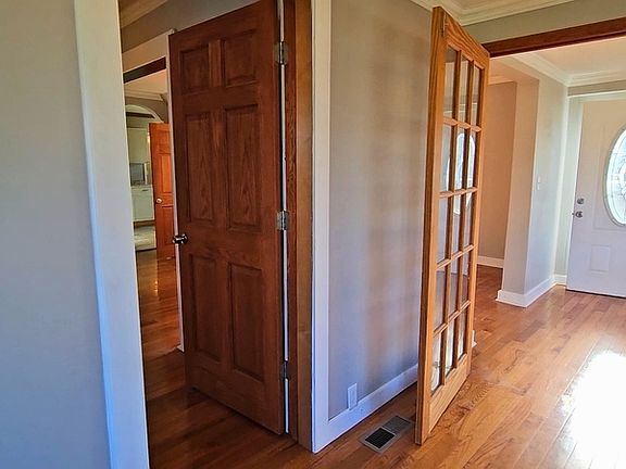 5th image of 7105 Marinthana Ave