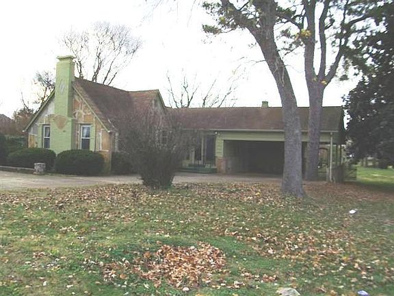 2nd image of 834 S Cannon Blvd