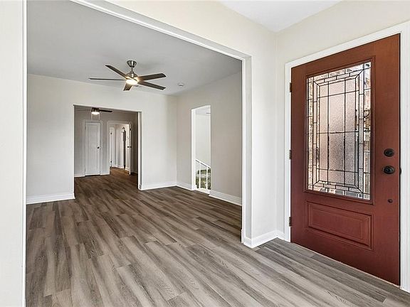 3rd image of 1713 Pleasure St