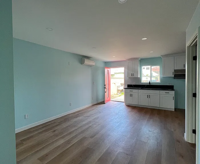 1690 E Plymouth St #A — Photo 8