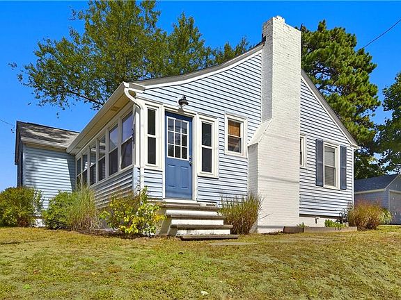 3rd image of 18 Lakeview Dr