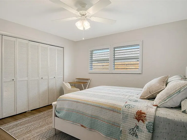 6722 Roxbury Dr — Photo 39