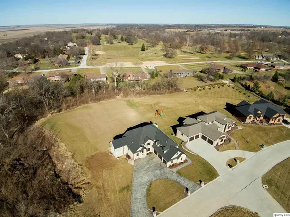 523 Long Dr, Quincy, IL 62305