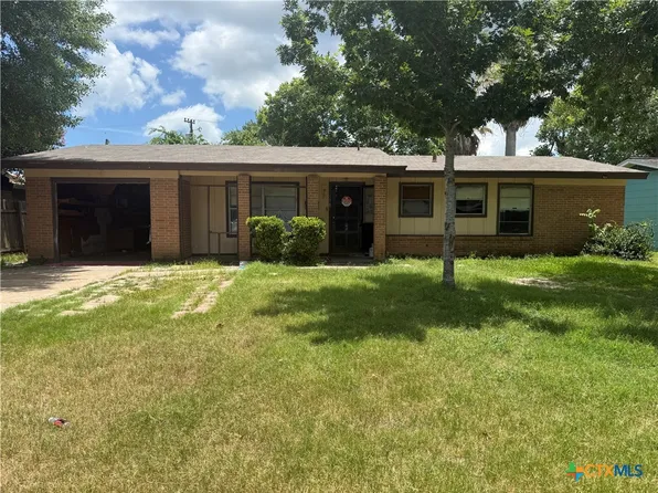 518 Lazy Ln, Port Lavaca, TX 77979