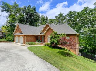 103 Winchester Cir, Oak Ridge, TN 37830