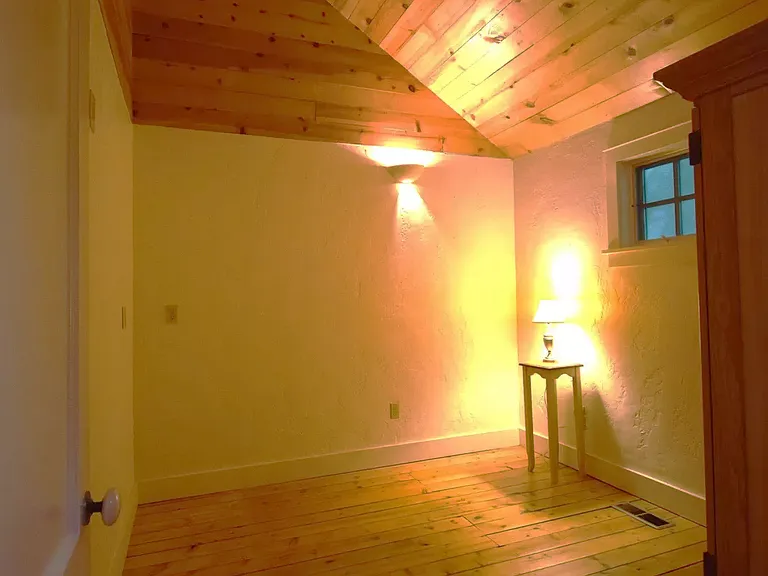 7617 SW Mapleleaf St — Photo 11